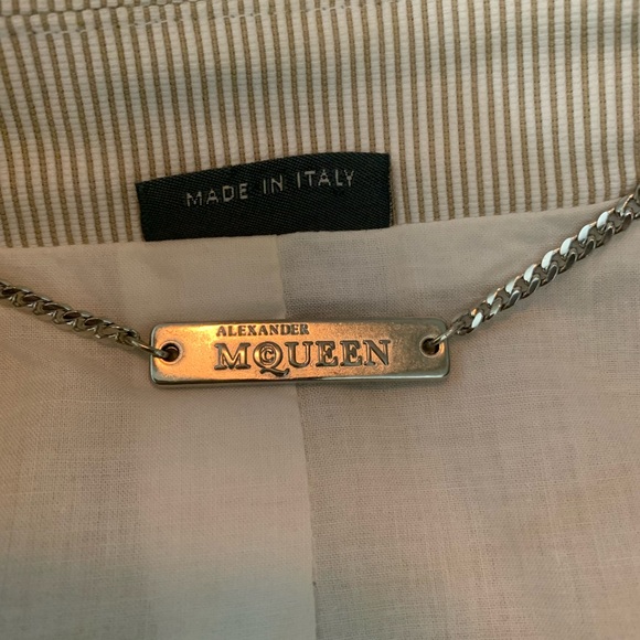 Alexander McQueen Blazer & Cropped Pants - Picture 8 of 16